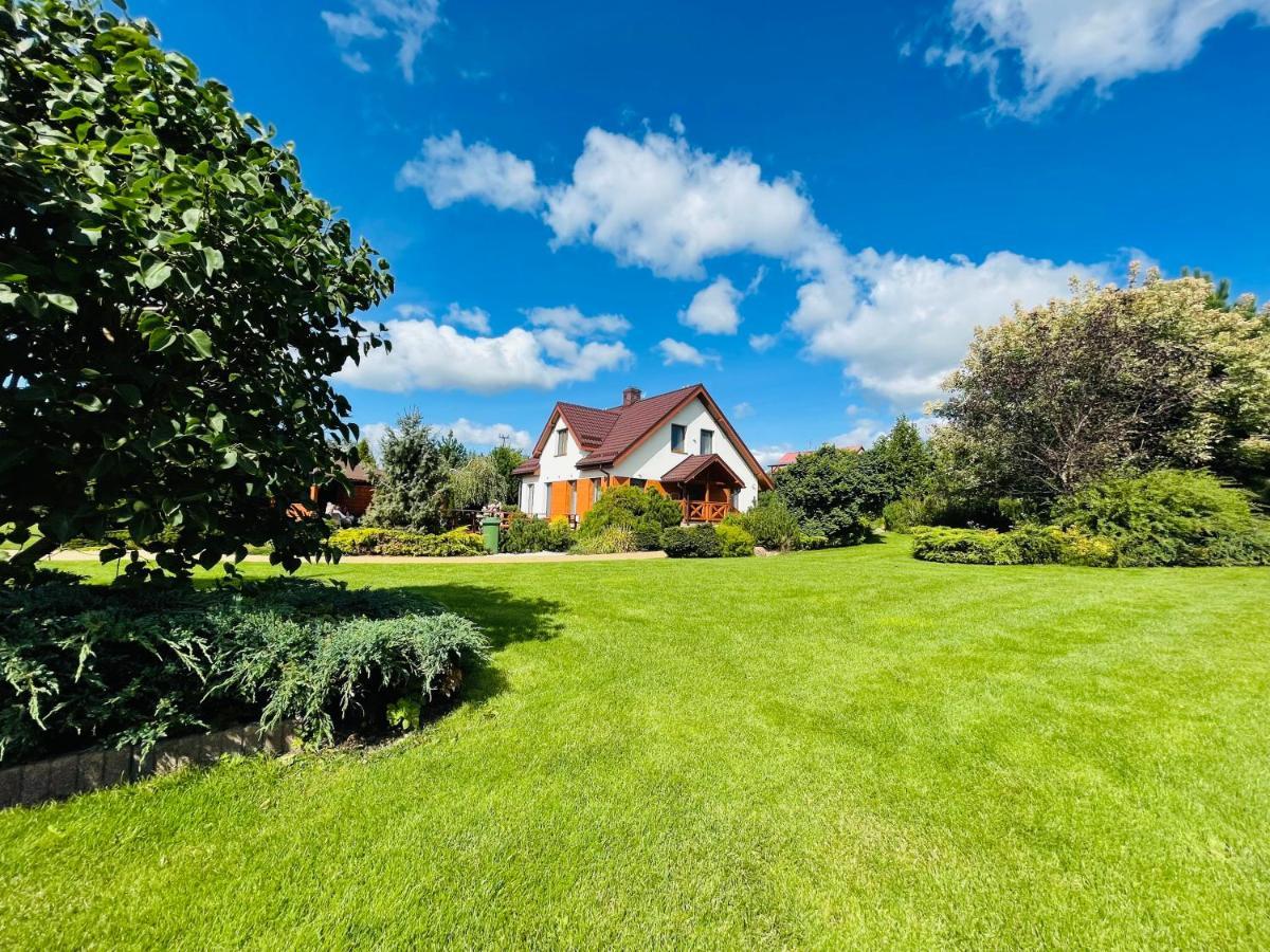 Villa Dom Ogrodem Otulony Bakalarzewo Exterior foto